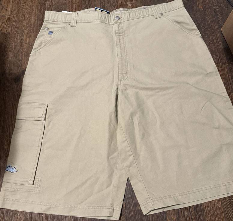 Pelle Pelle Hip Hop Baggy Beige Cargo Skater Shorts